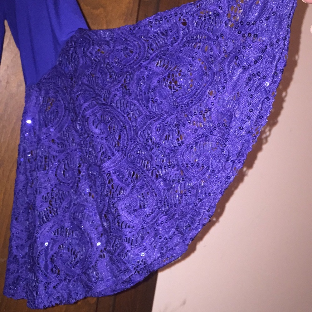 Dress - Picture 2 of 2